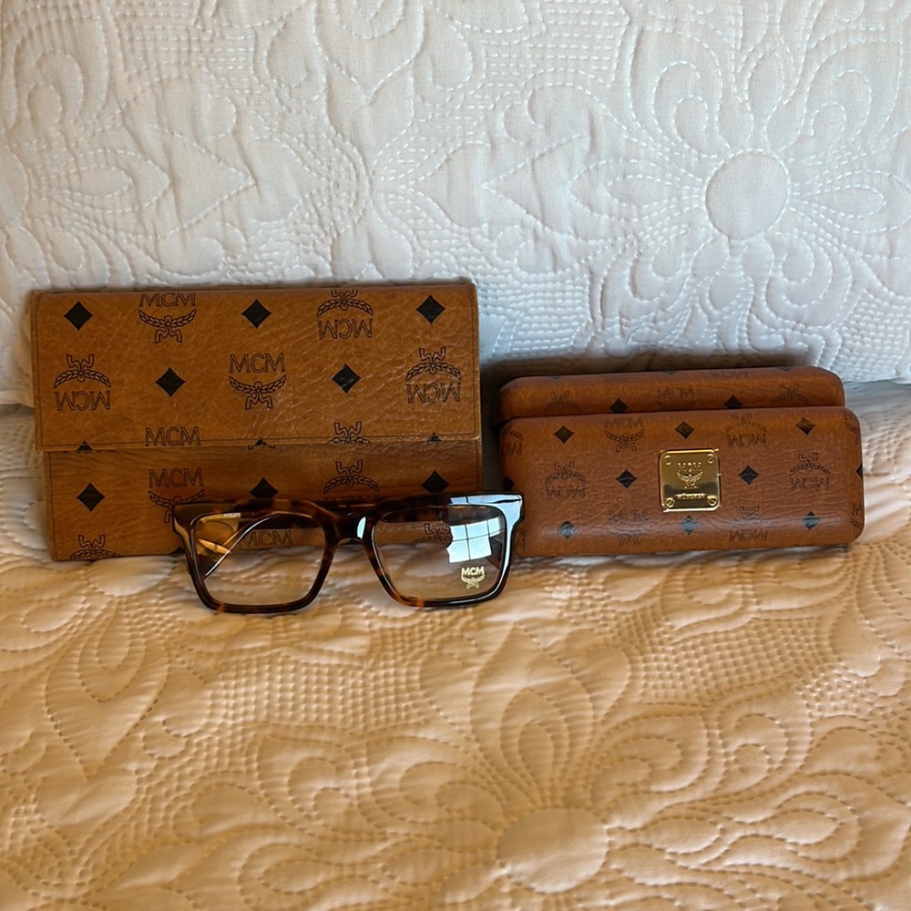 MCM Visetos Wallet and Glasses Bundle